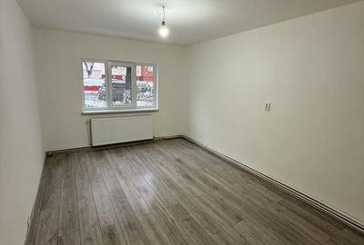 Apartament cu 4 camere în Central - 1