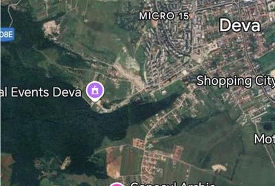 Teren de 3000 mp, în Central