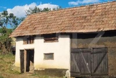 Casă cu 4 camere decomandat în Bădeni