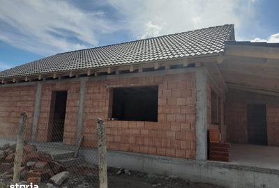 Casă cu 1 camere cu Teren 569 Mp în Biharia