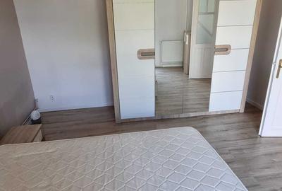Casă cu 3 camere cu Teren 400 Mp în Gruia