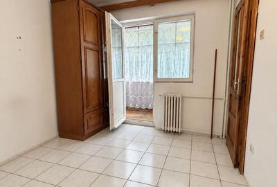 Apartament cu 2 camere semidecomandat în Nufărul