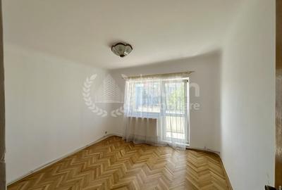 Apartament cu 4 camere semidecomandat, mobilat în Zorilor
