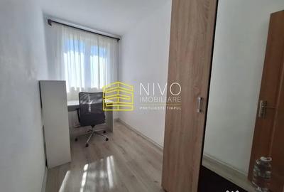 Apartament cu 3 camere semidecomandat în Ady