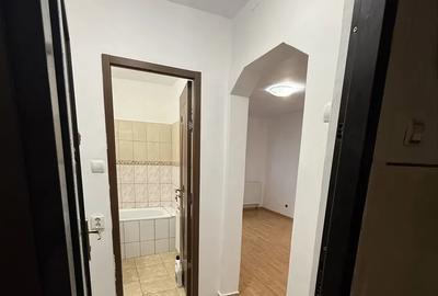 Garsonieră decomandată în Bartolomeu