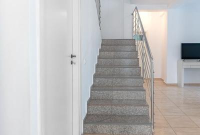Casă cu 5 camere cu Teren 550 Mp în Agigea - 8
