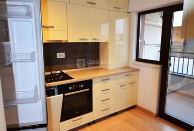 Apartament cu 3 camere semidecomandat, mobilat în Tătărași - 1