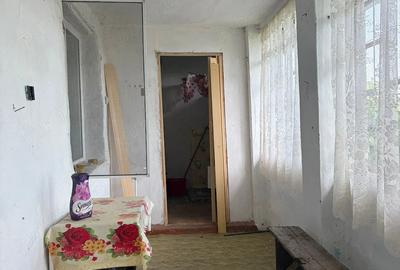 Casă cu 3 camere cu Teren 1400 Mp în Macedonia