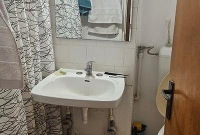 Apartament cu 3 camere decomandat în Titan - 1