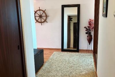 Apartament cu 3 camere decomandat în Capitol - 9