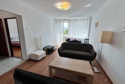 Apartament cu 3 camere semidecomandat în Central - 1