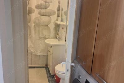 Apartament cu 3 camere semidecomandat în Central - 2
