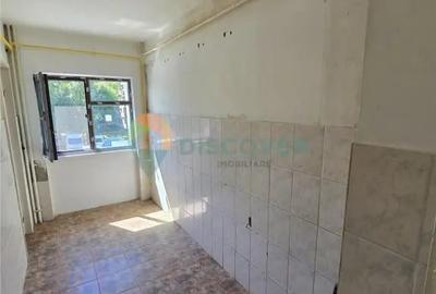 Apartament cu 2 camere decomandat în Podu Roș - 3