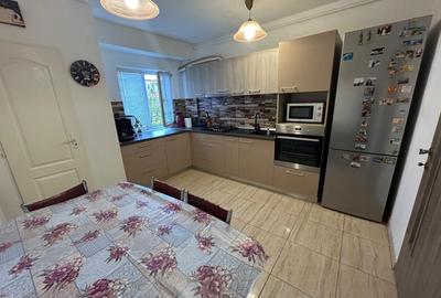Apartament cu 4 camere decomandat în UMT - 6
