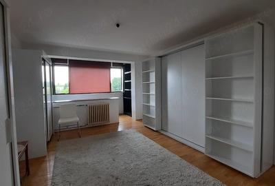 Garsonieră semidecomandată în Pajura
