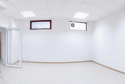 Spațiu comercial, de 300 mp, în Central - 3