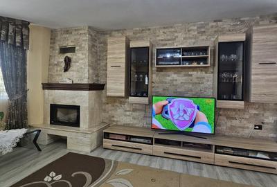 Casă cu 4 camere decomandat cu Teren 574 Mp în Cihei