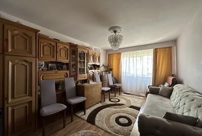 Apartament cu 2 camere decomandat, mobilat în Între Lacuri