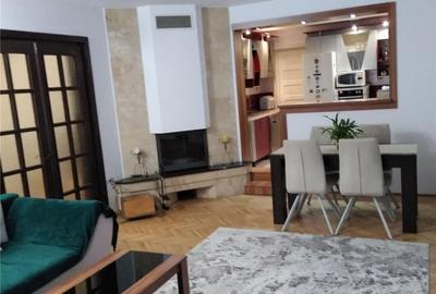 Casă cu 4 camere cu Teren 440 Mp în Central - 1