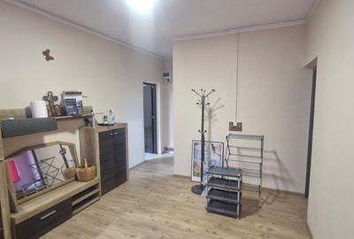 Apartament cu 3 camere semidecomandat în Central - 3