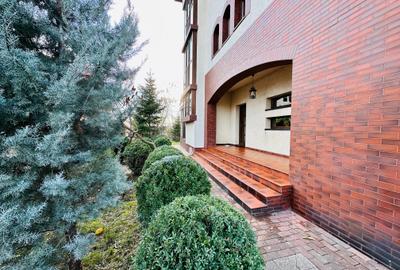 Casă individuală cu 7 camere cu Teren 1346 Mp în Berceni - 1