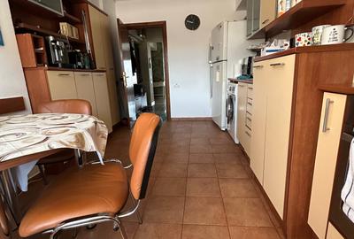 Apartament cu 3 camere decomandat în Peninsula - 13