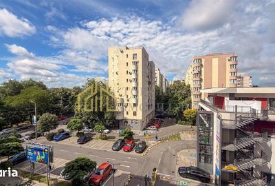 Apartament cu 3 camere decomandat în Tei