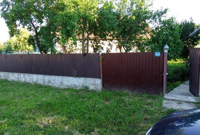 Casă cu 3 camere în Crăiești