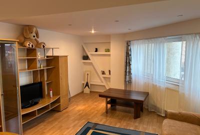 Apartament cu 2 camere decomandat în Răcădău