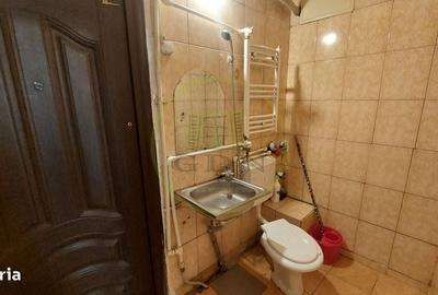 Garsonieră semidecomandată în Craiovița Nouă