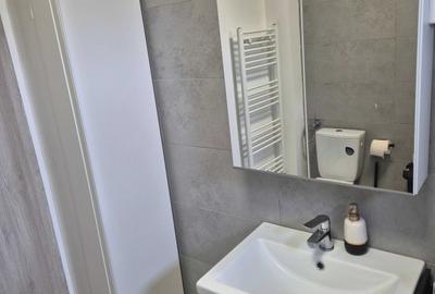 Apartament cu 2 camere decomandat în Titan