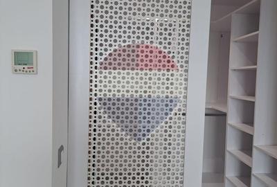 Apartament cu 2 camere în Văcăresti