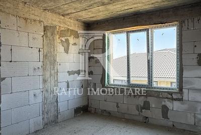 Casă cu 8 camere cu Teren 595 Mp în Tokai - 1