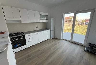 Casă cu Teren 325 Mp în Moșnița Nouă