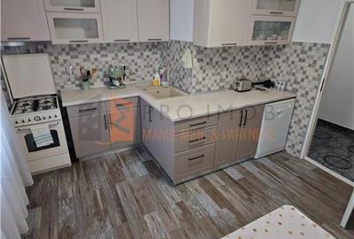 Apartament cu 4 camere decomandat, mobilat în Dorobanți 2