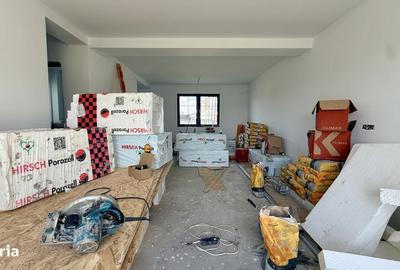 Casă cu 3 camere în Moșnița Veche
