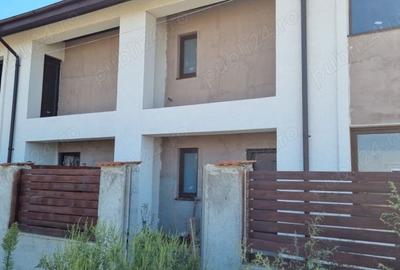 Casă cu 4 camere cu Teren 240 Mp în Berceni