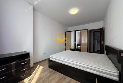 Apartament cu 3 camere semidecomandat, mobilat în Iris