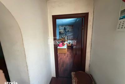 Casă cu 3 camere cu Canalizare în Giulești - 4
