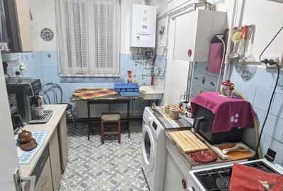 Apartament cu 3 camere semidecomandat în Horea - 9