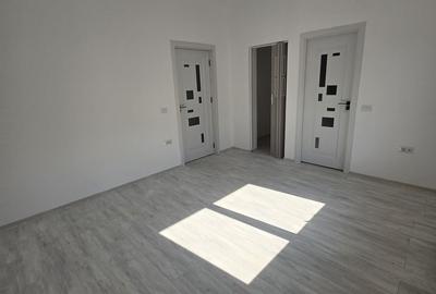 Casă cu 3 camere cu Teren 250 Mp în Central - 16