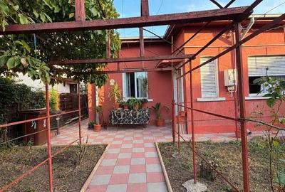 Casă cu 3 camere cu Teren 400 Mp în 1 Mai