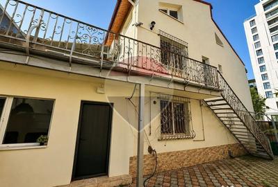 Casă cu 6 camere cu Teren 150 Mp în Cotroceni
