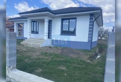 Casă cu Teren 500 Mp în Centura