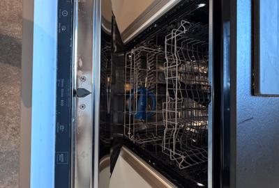 Apartament cu 2 camere decomandat, mobilat în Tractorul - 10