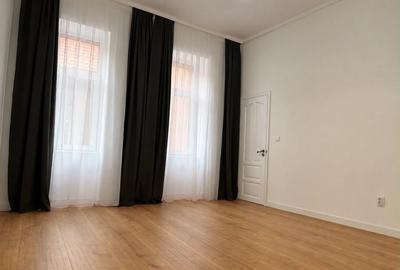 Apartament cu 2 camere decomandat în Exterior Vest
