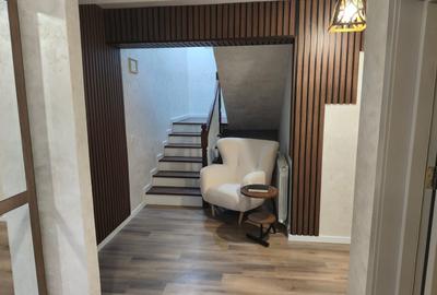 Casă cu 4 camere în Central