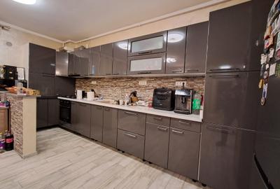 Apartament cu 4 camere semidecomandat, mobilat în Florești - 4