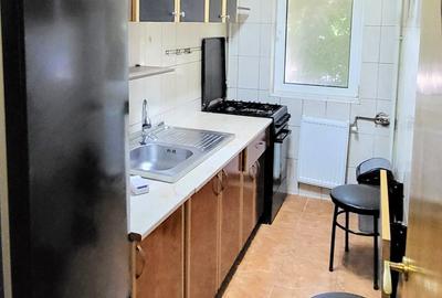 Apartament cu 2 camere semidecomandat în Berceni - 2