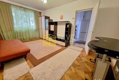 Apartament cu 2 camere semidecomandat în Aleea Carpați